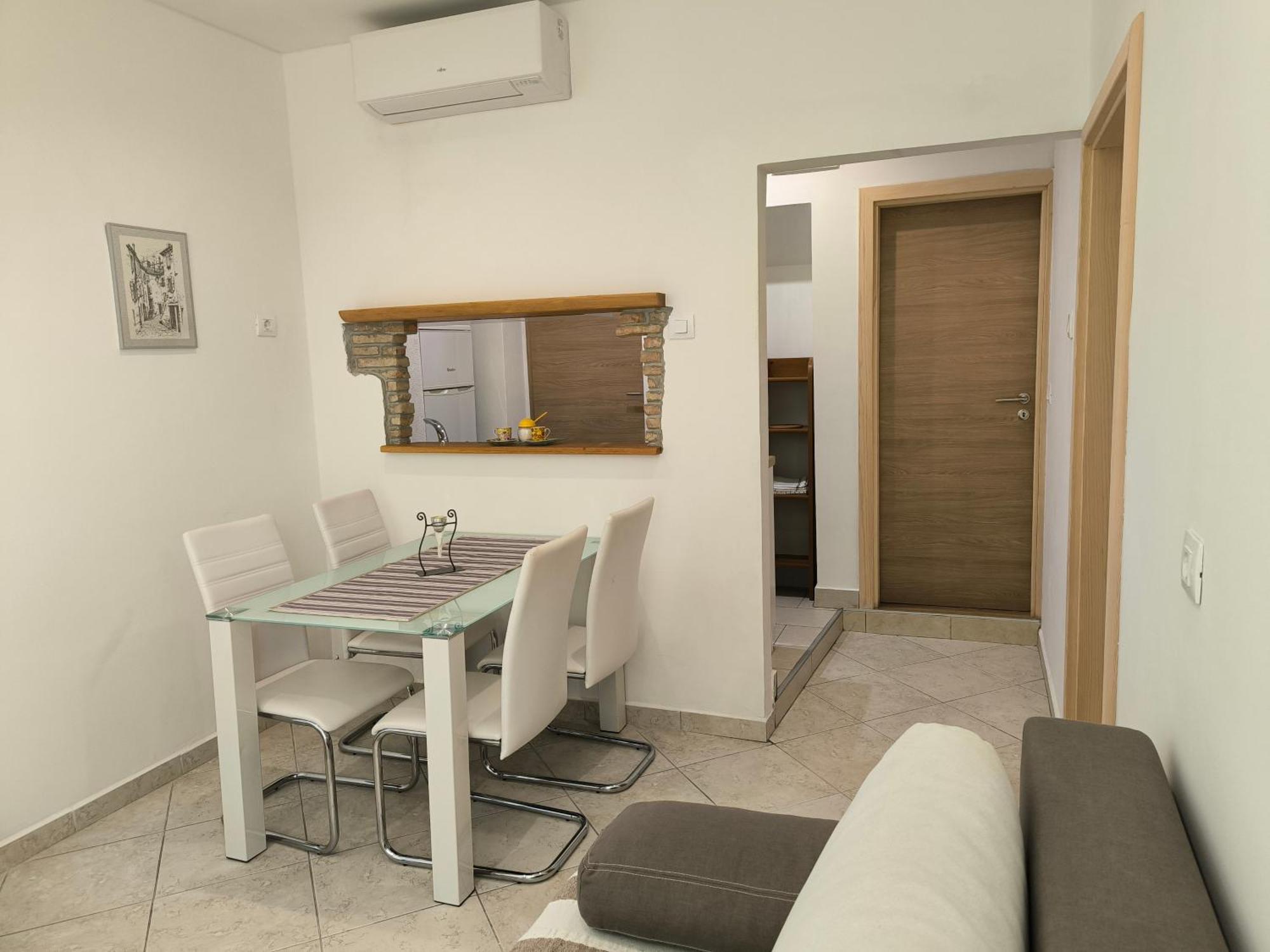 Rooms And Apartment Matika Rovinj Bagian luar foto