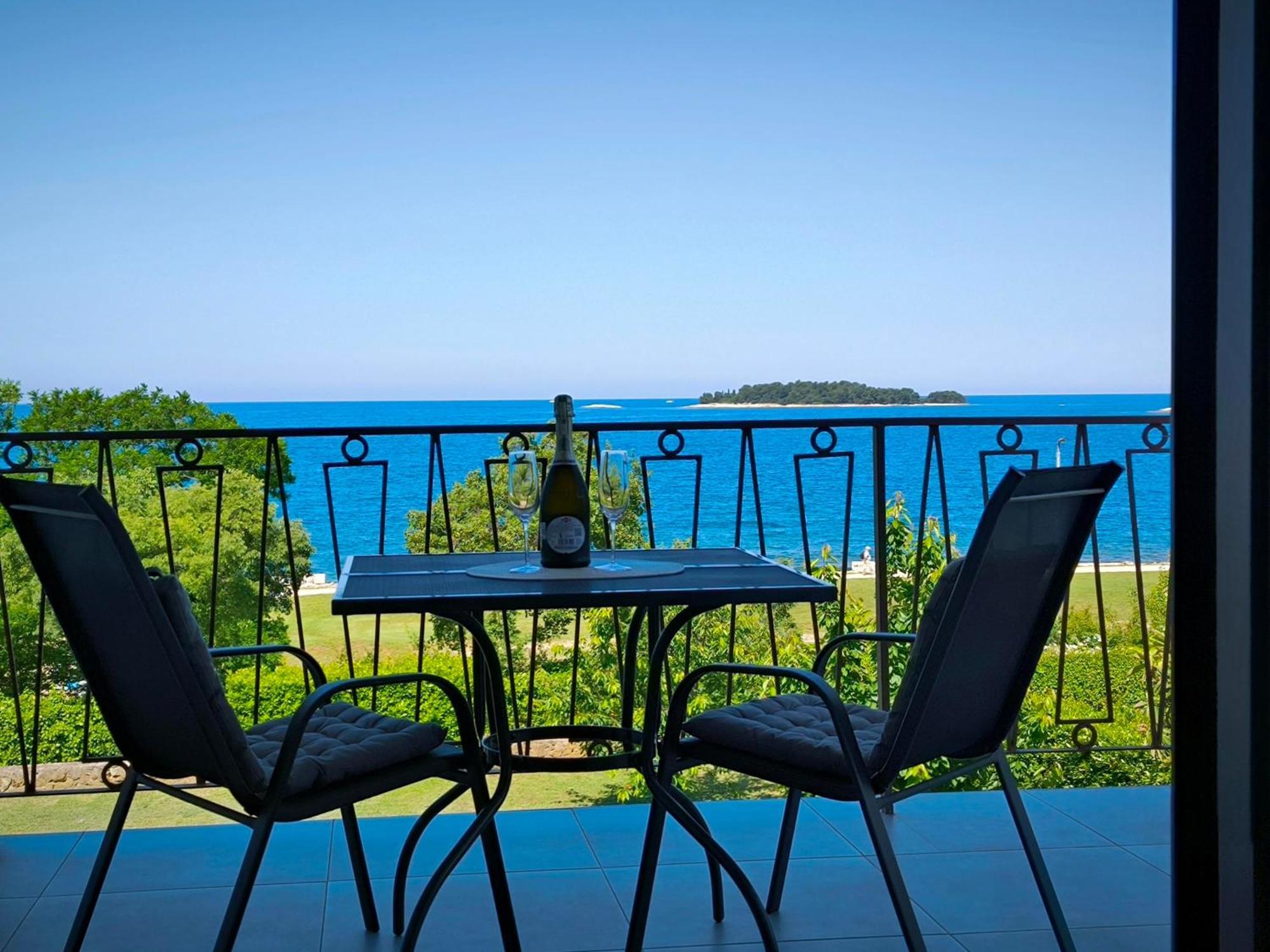 Rooms And Apartment Matika Rovinj Bagian luar foto