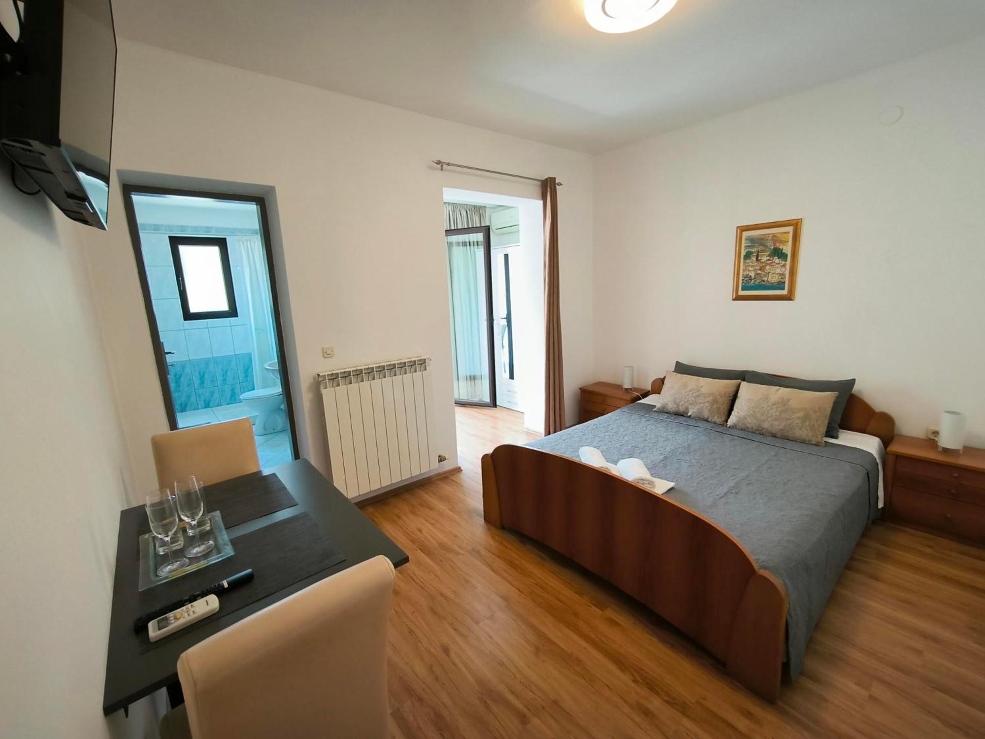 Rooms And Apartment Matika Rovinj Bagian luar foto